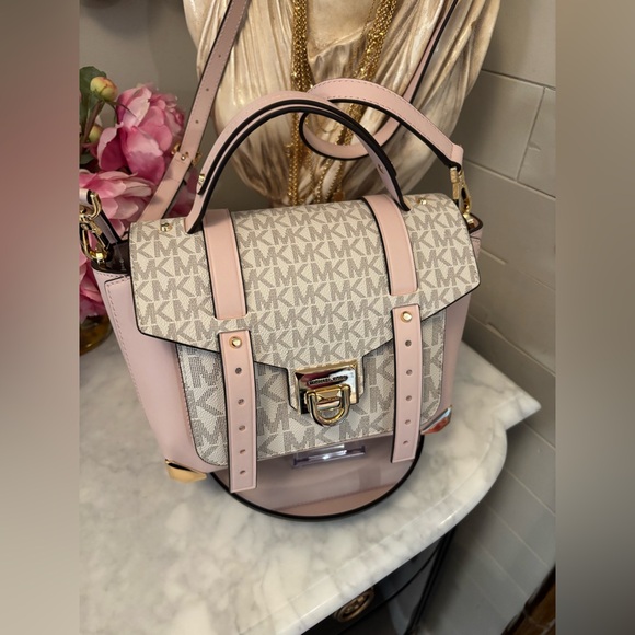 Michael Kors Handbags - NWT Pink Michael Kors structured chic goldtone $500 retail Satchel